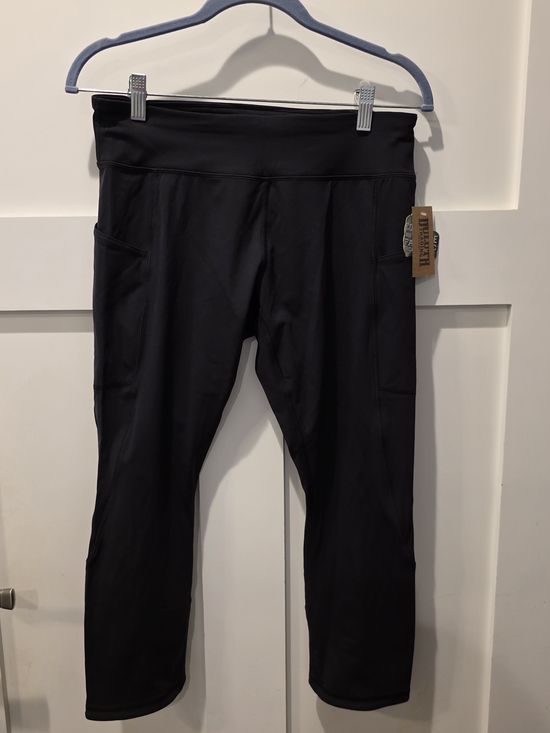 Duluth Trading Co Pants - Duluth Trading Women's Noga Armachillo Cooling Capris  NWT Black Small